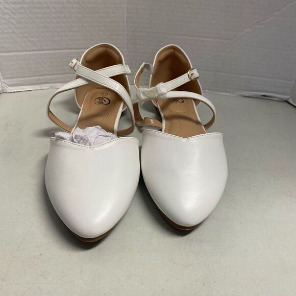 TRARY Women’s White Dorsey Cross Cross Flats Sz 11 Closed Pointed Toe New in Box - Picture 9 of 9